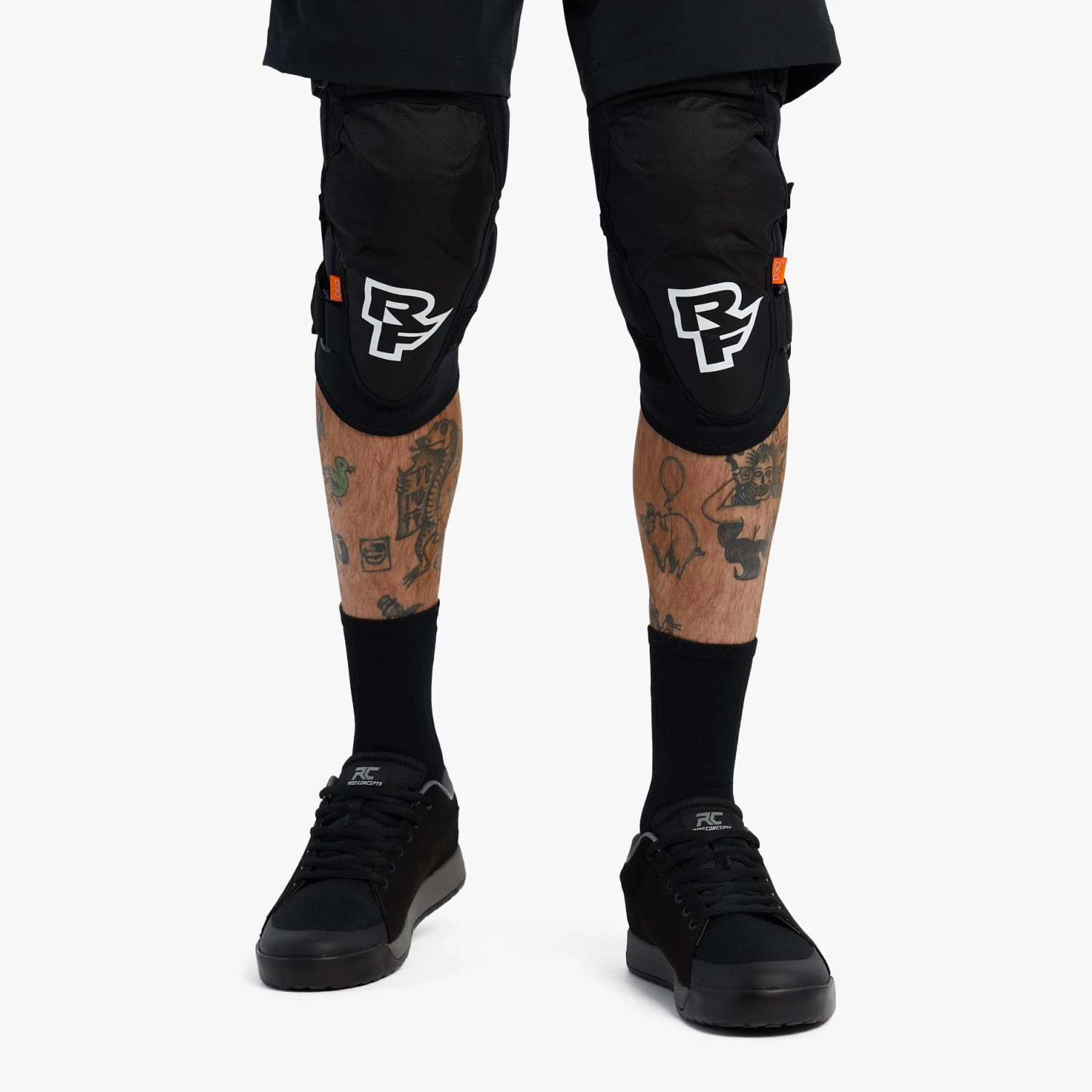 Race Face Hinderlaagknie - Stealth - Image 2