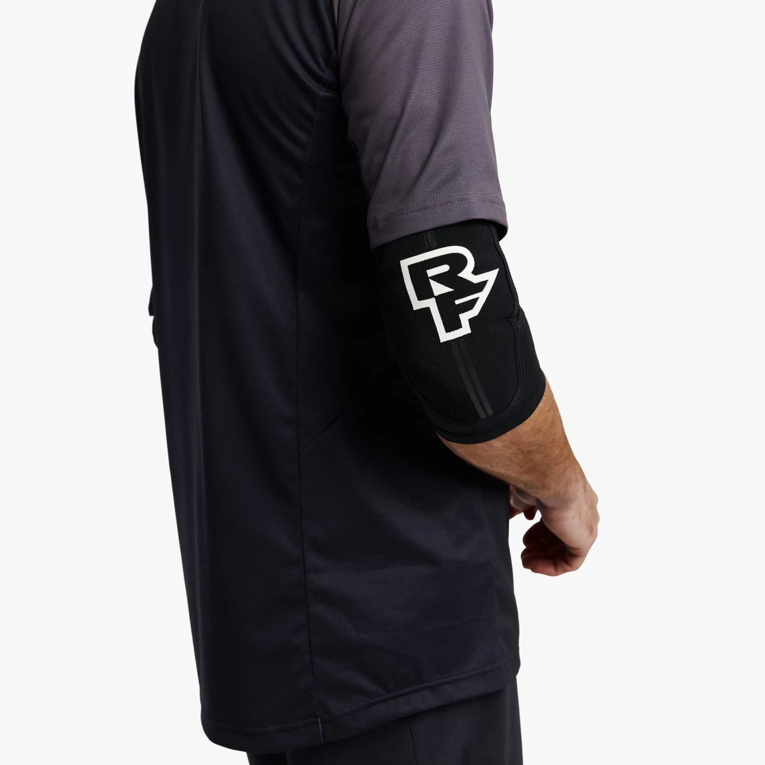 Race Face Indy Elbow - Stealth - Image 2